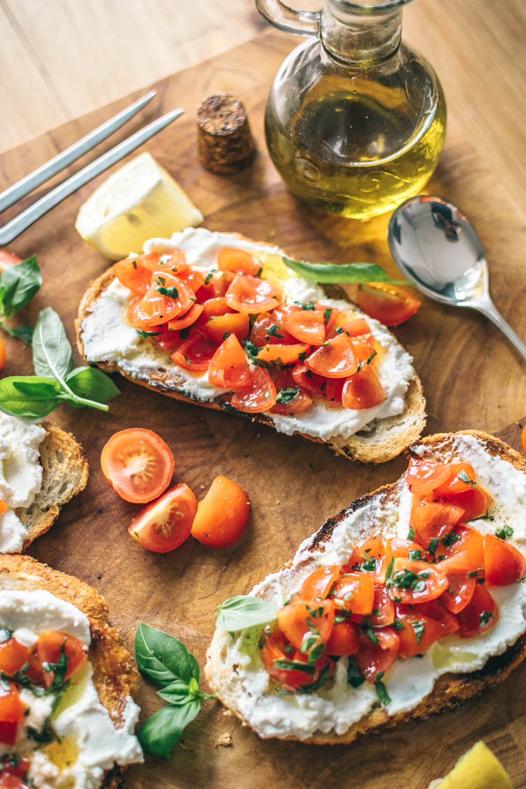 Flavour is king - Classic combinations: Toamto and basil bruschetta